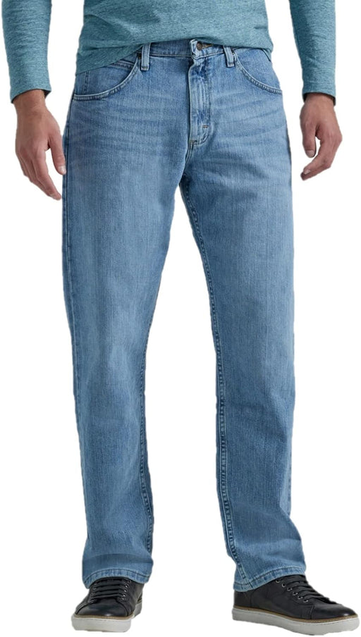 "Wrangler Men's Classic Flex Jeans - Relaxed Fit, 5-Pocket Style"